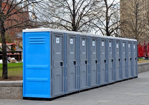 Мобильные туалетные кабины Люкс-Toypek на обслуживании мероприятий